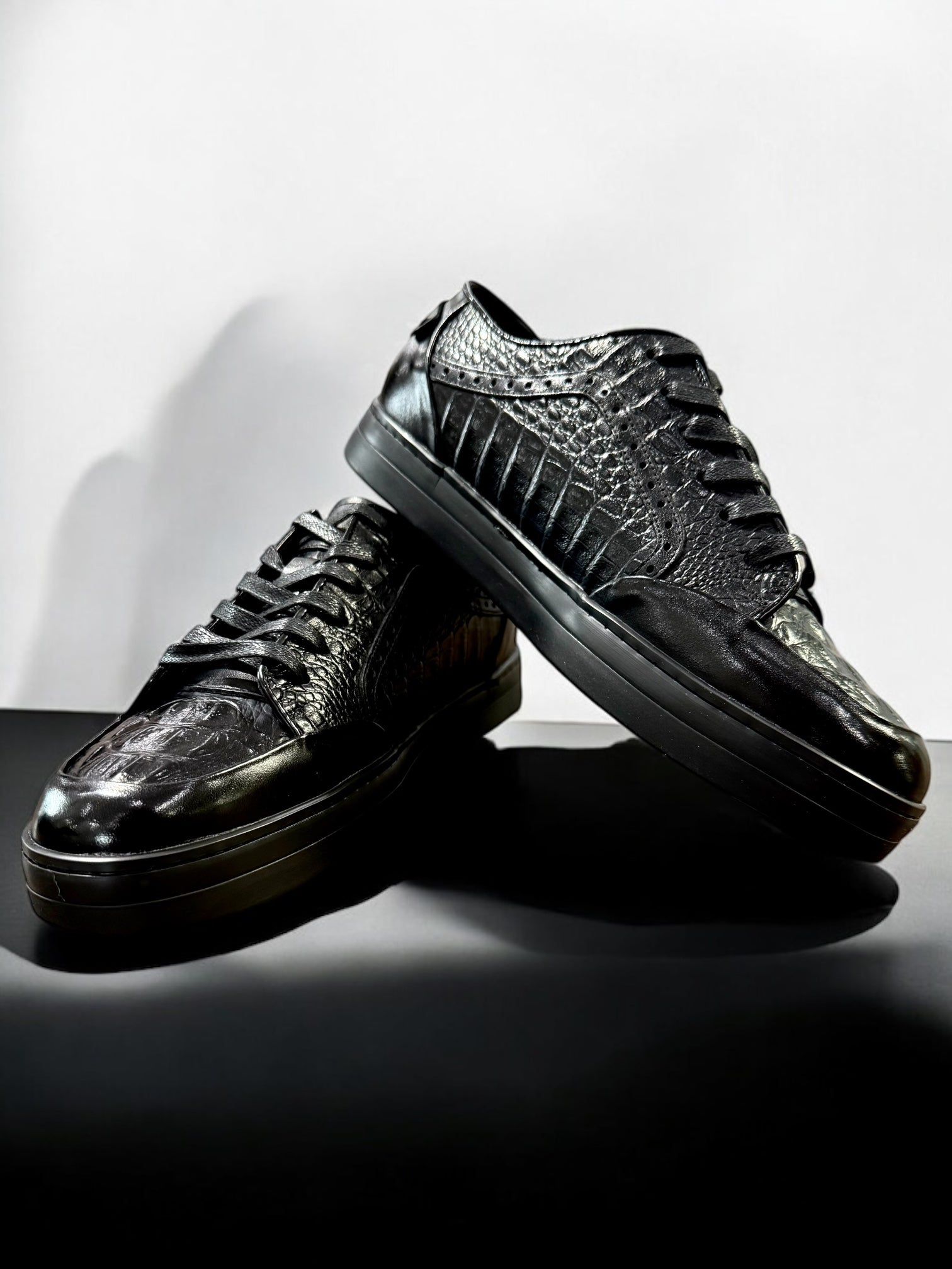 Giovanni "Croco" Leather Sneaker (Black)