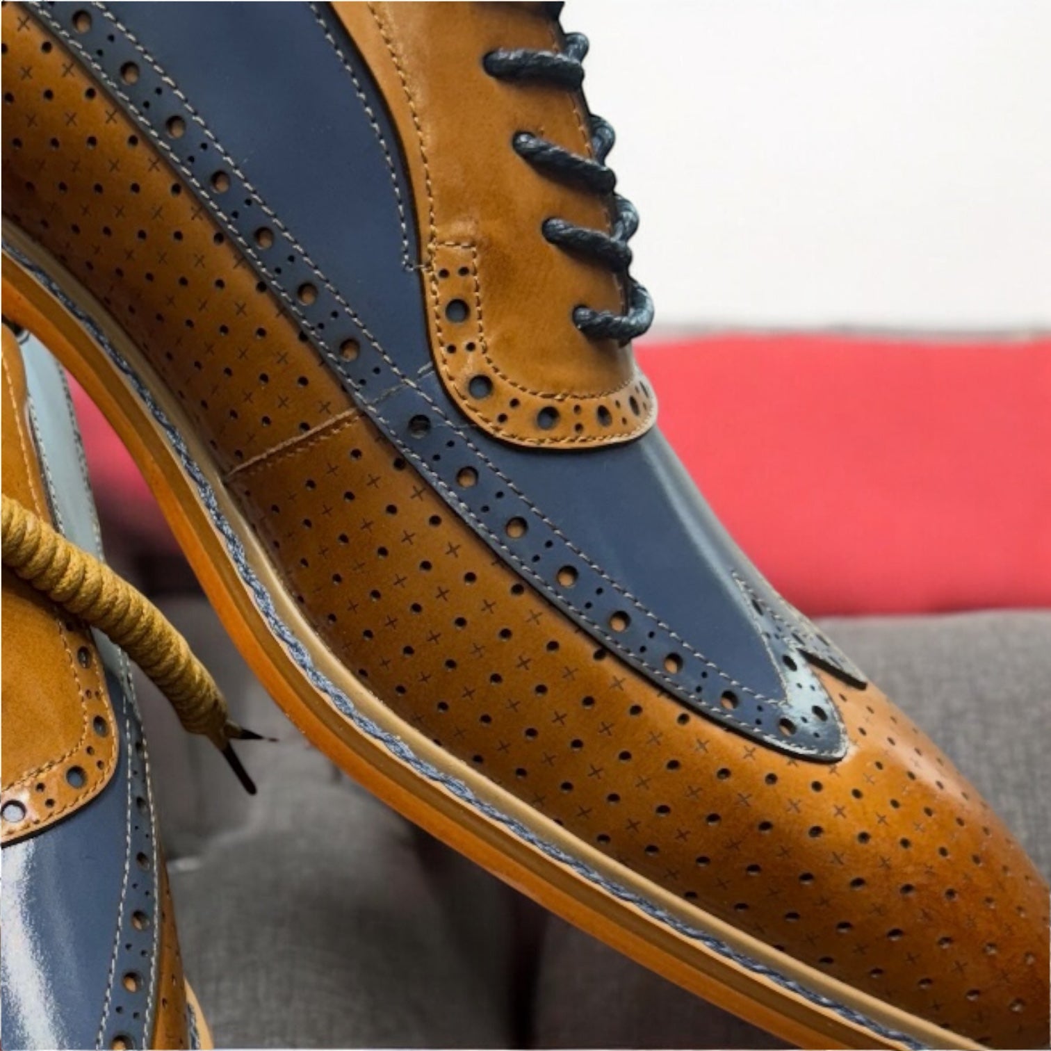 Giovani "Rio" Leather Shoe (Navy/Tan)