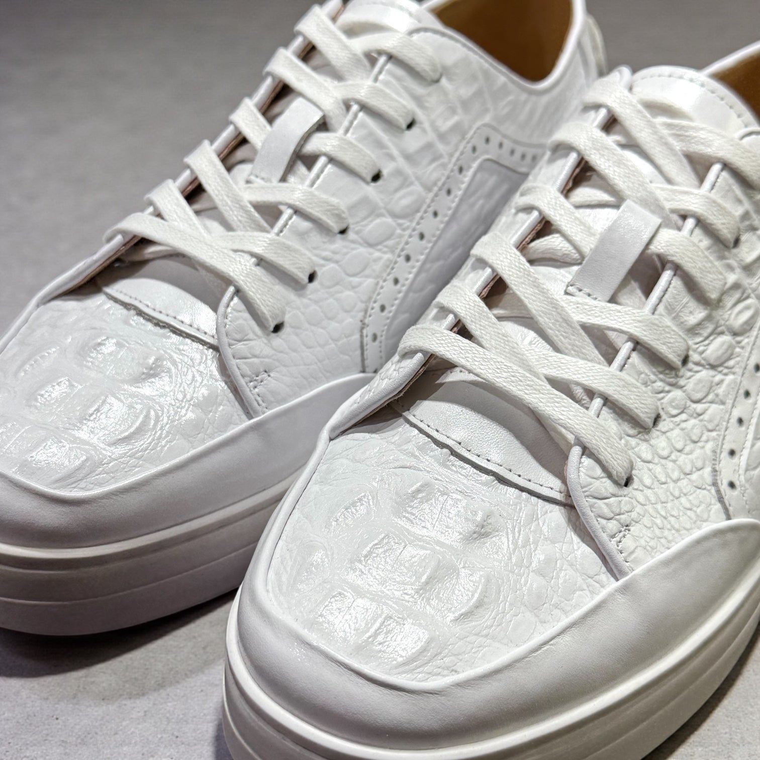 Giovanni Timo Men’s Croco Print Leather Sneaker - White