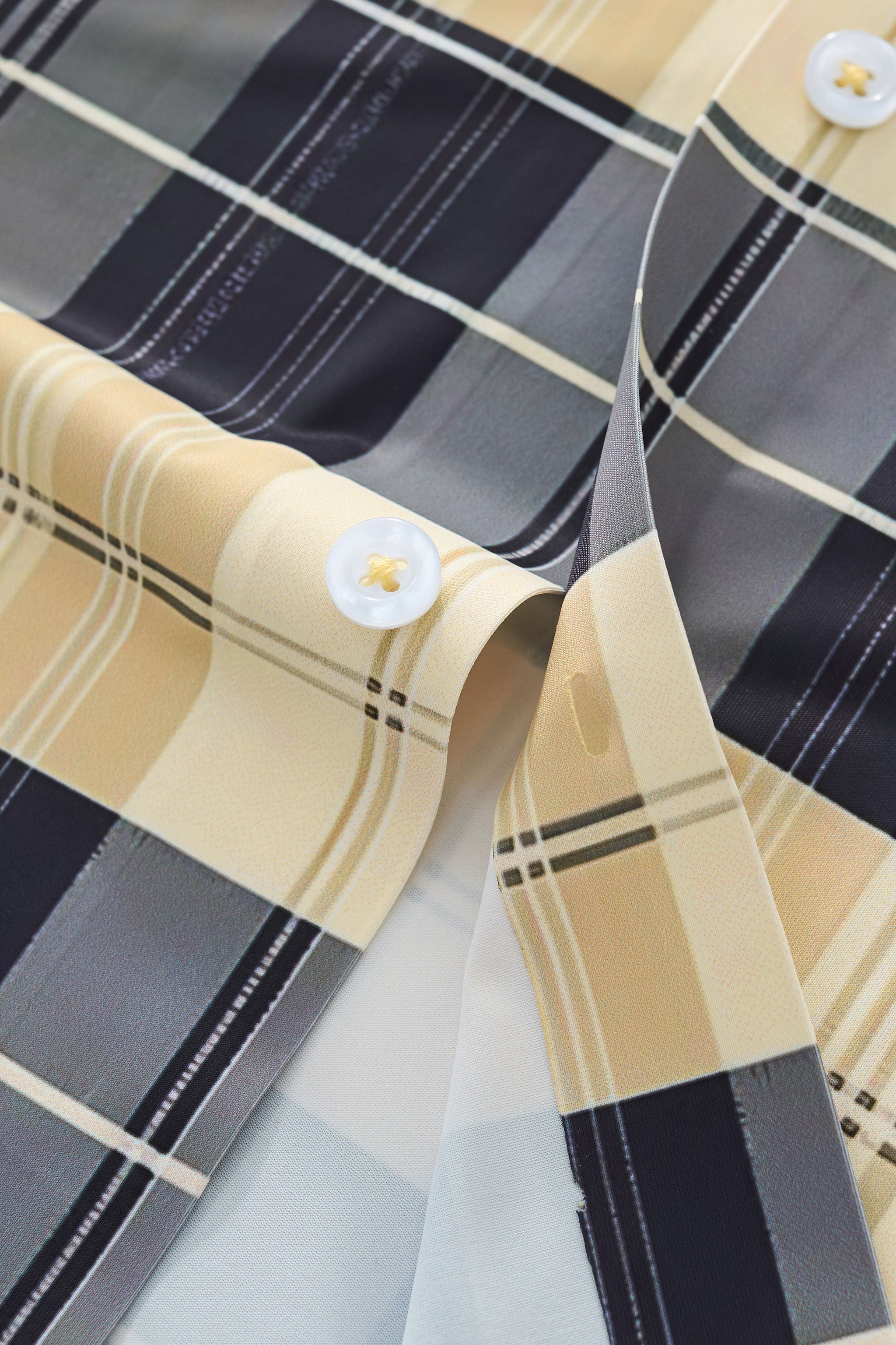 Seamless Classic Plaid Shirt – El Baron KHAKI