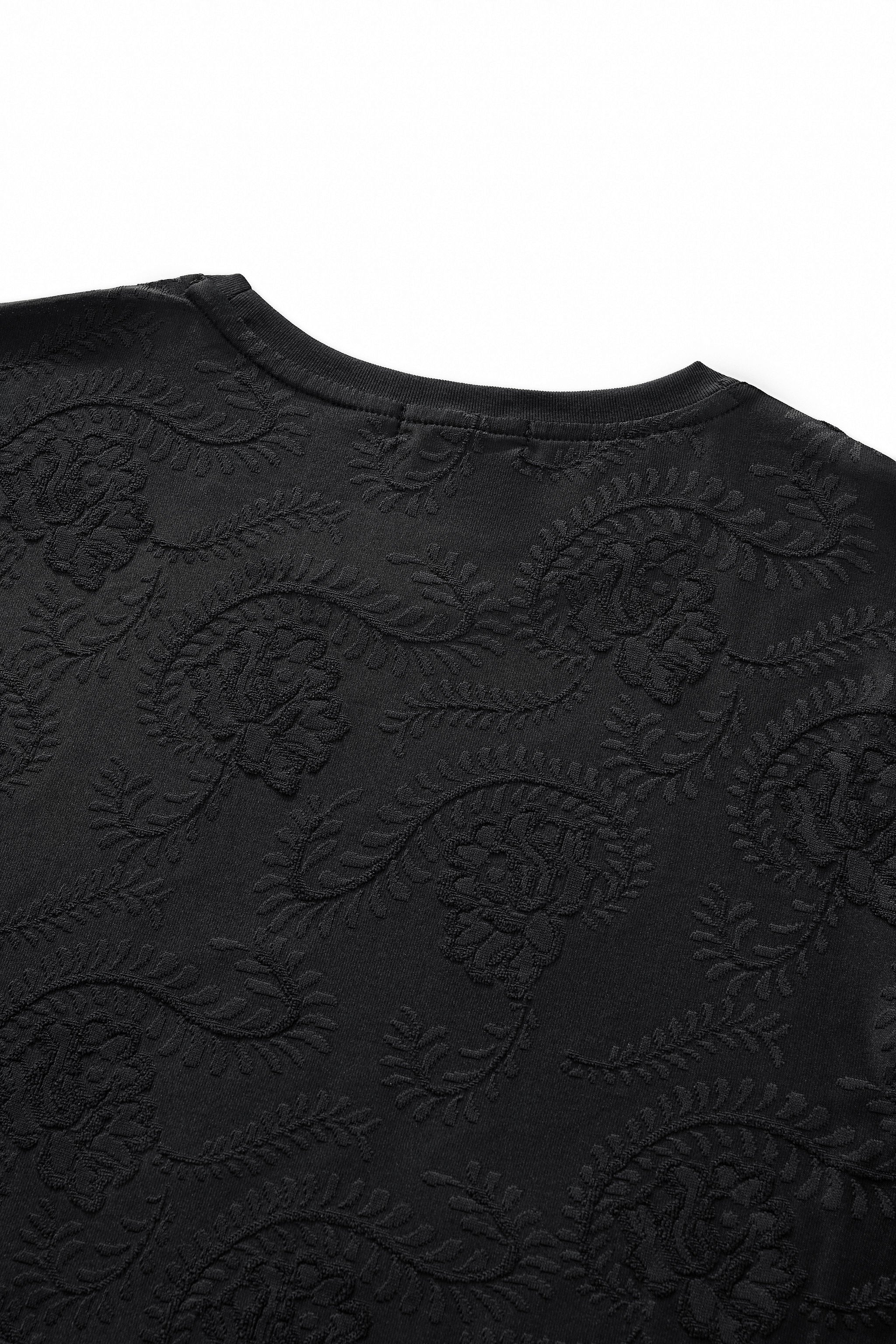 Embossed Paisley Tee – El Baron BLACK