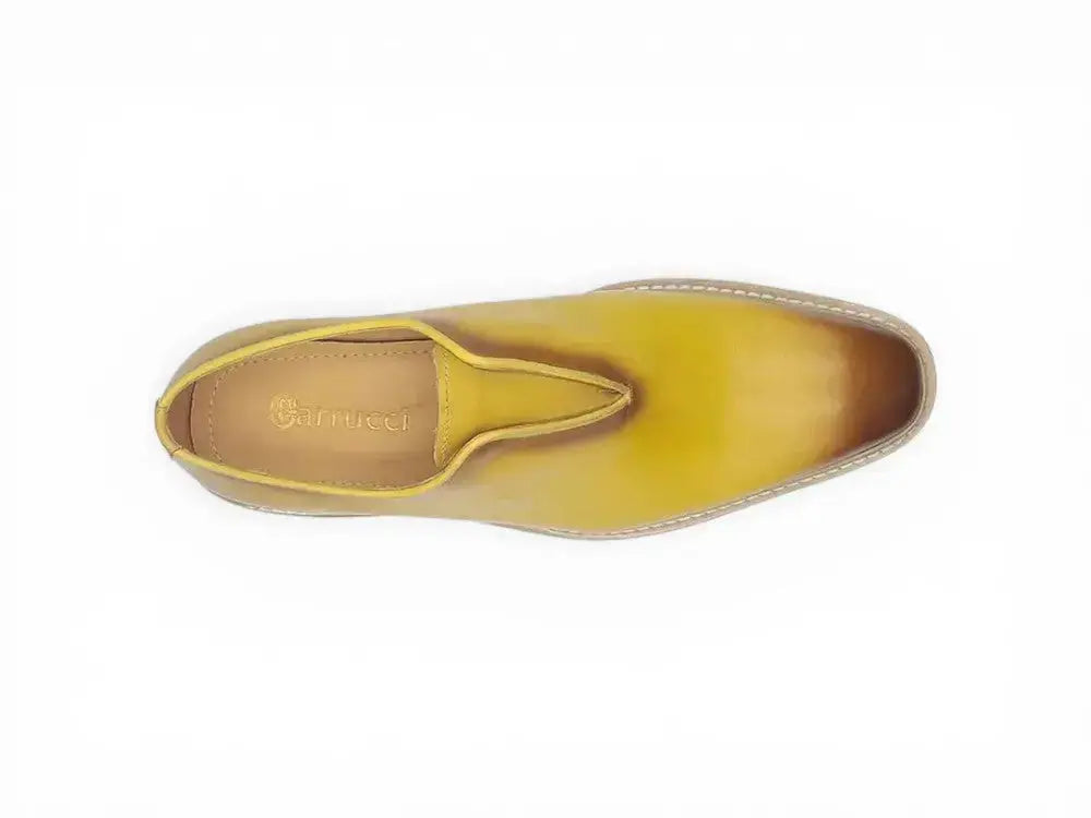 Laceless Loafer with Contrast color lightweight sole