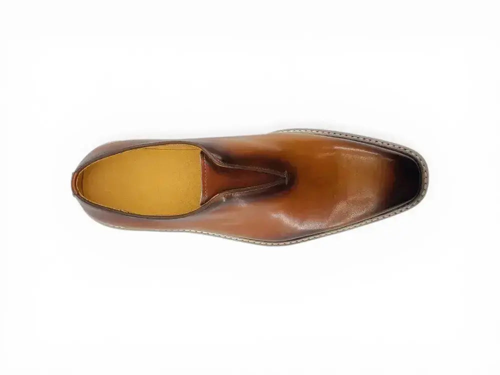 Laceless Loafer with Contrast color lightweight sole
