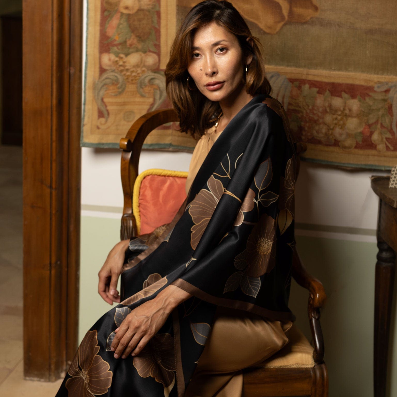 Laura - Silk Scarf Shawl - Black