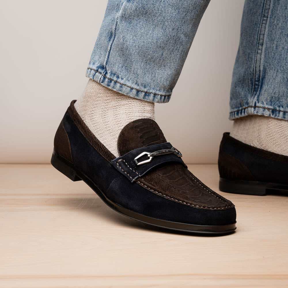 Hugo Brown / Navy