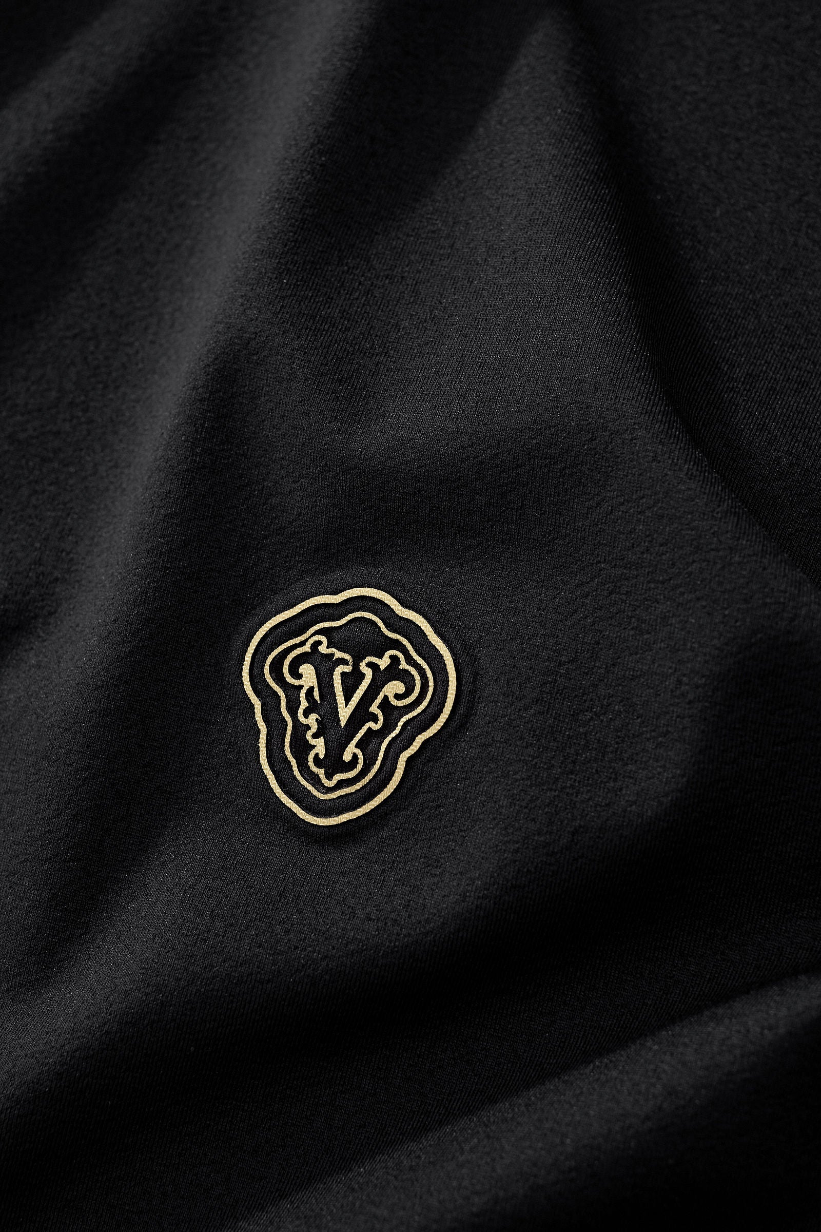Perforated Collar Performance Polo – El Baron BLACK/GOLD