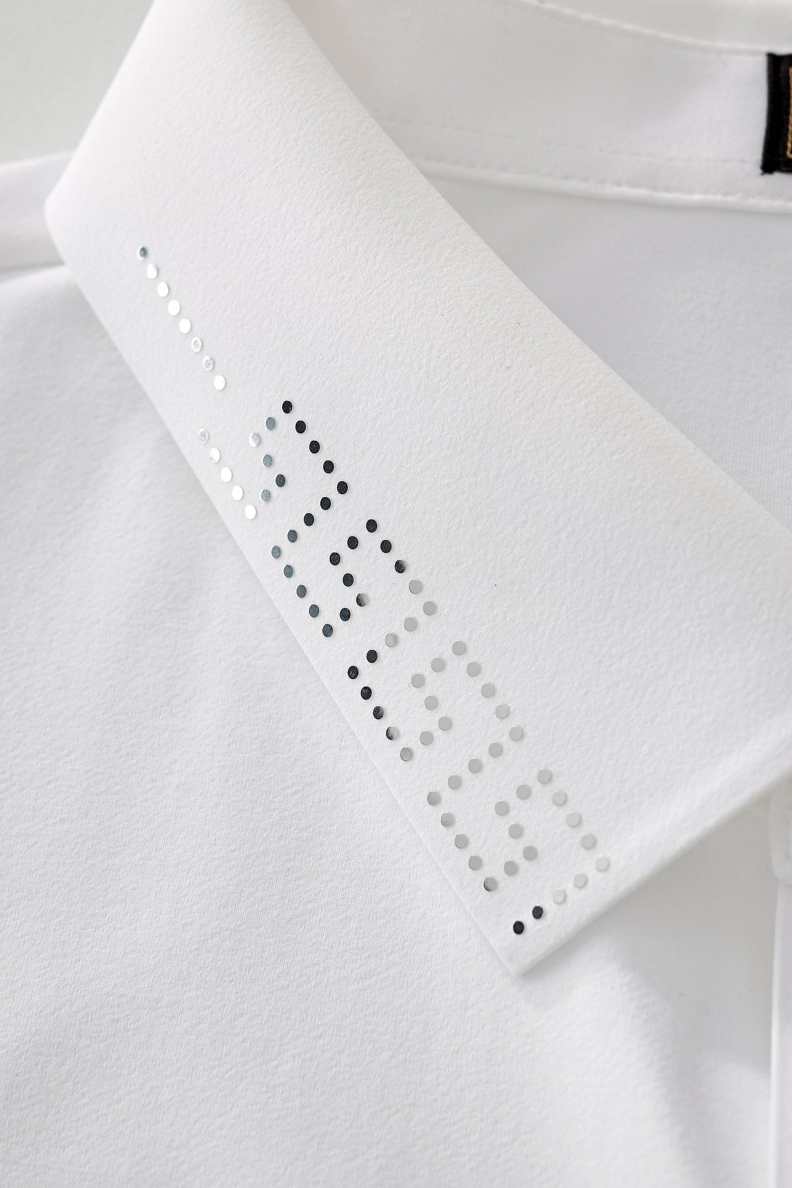 Perforated Collar Performance Polo – El Baron WHITE/SILVER