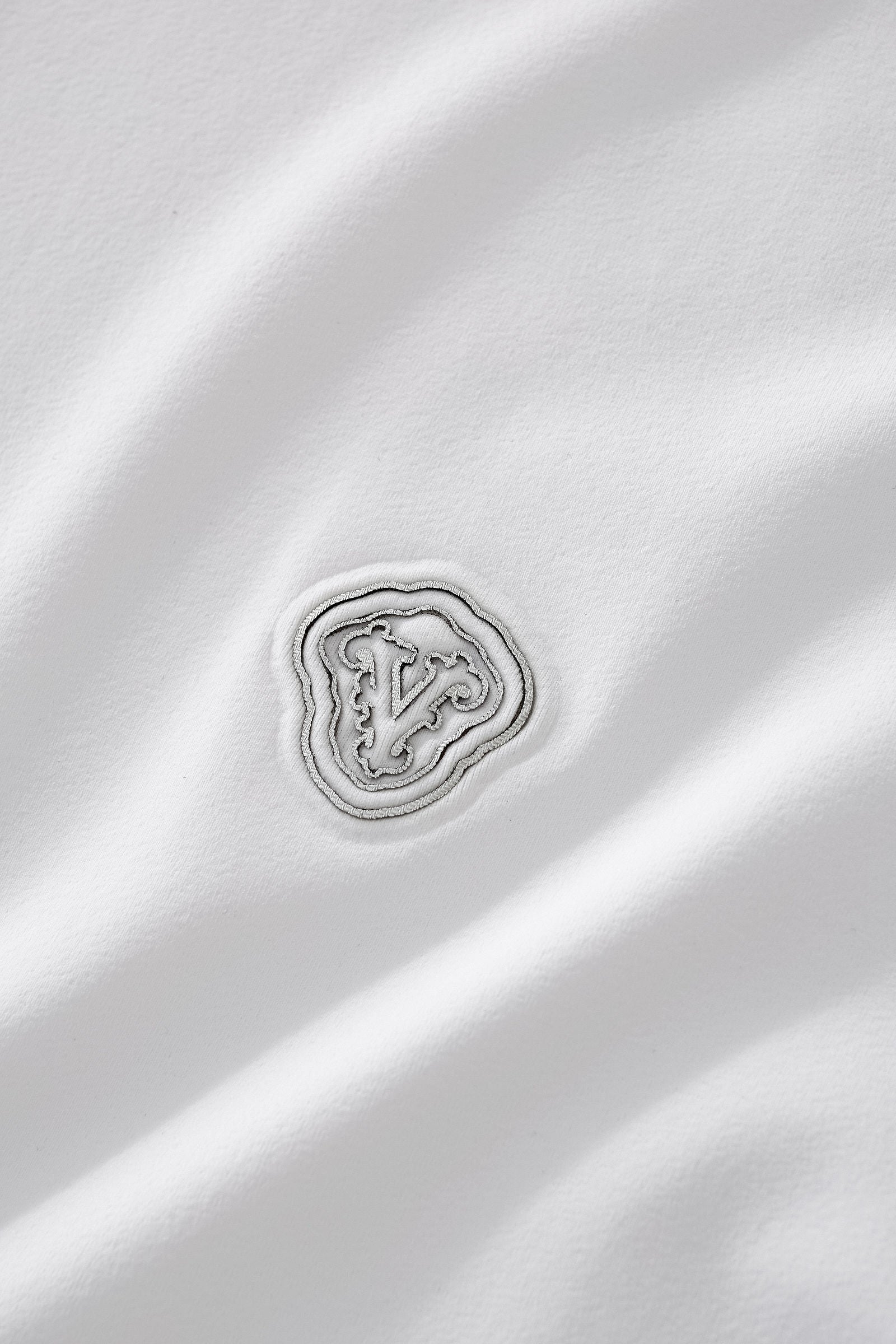 Perforated Collar Performance Polo – El Baron WHITE/SILVER