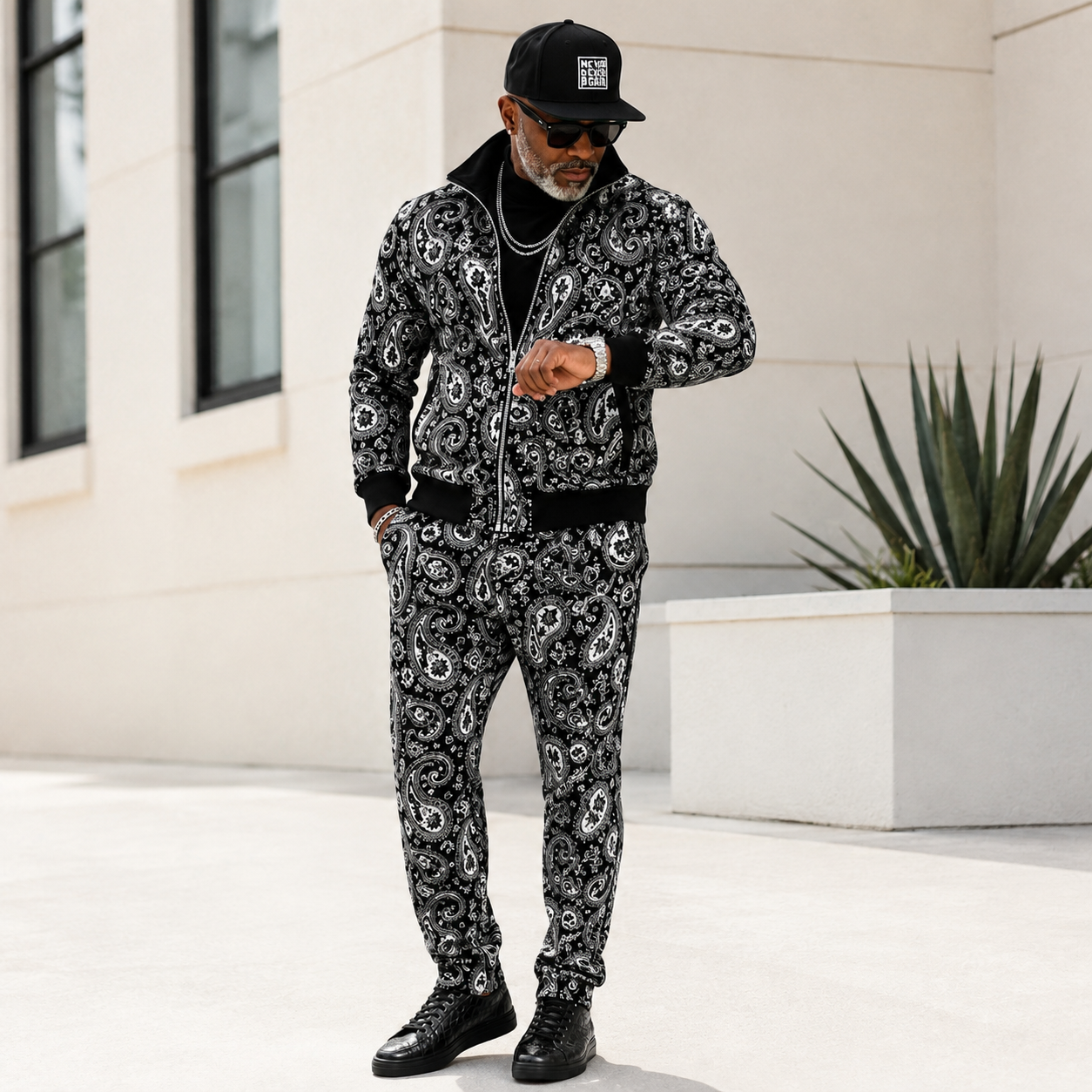 Inserch Men's Paisley Velour Track Jacket & Pant Set: Black