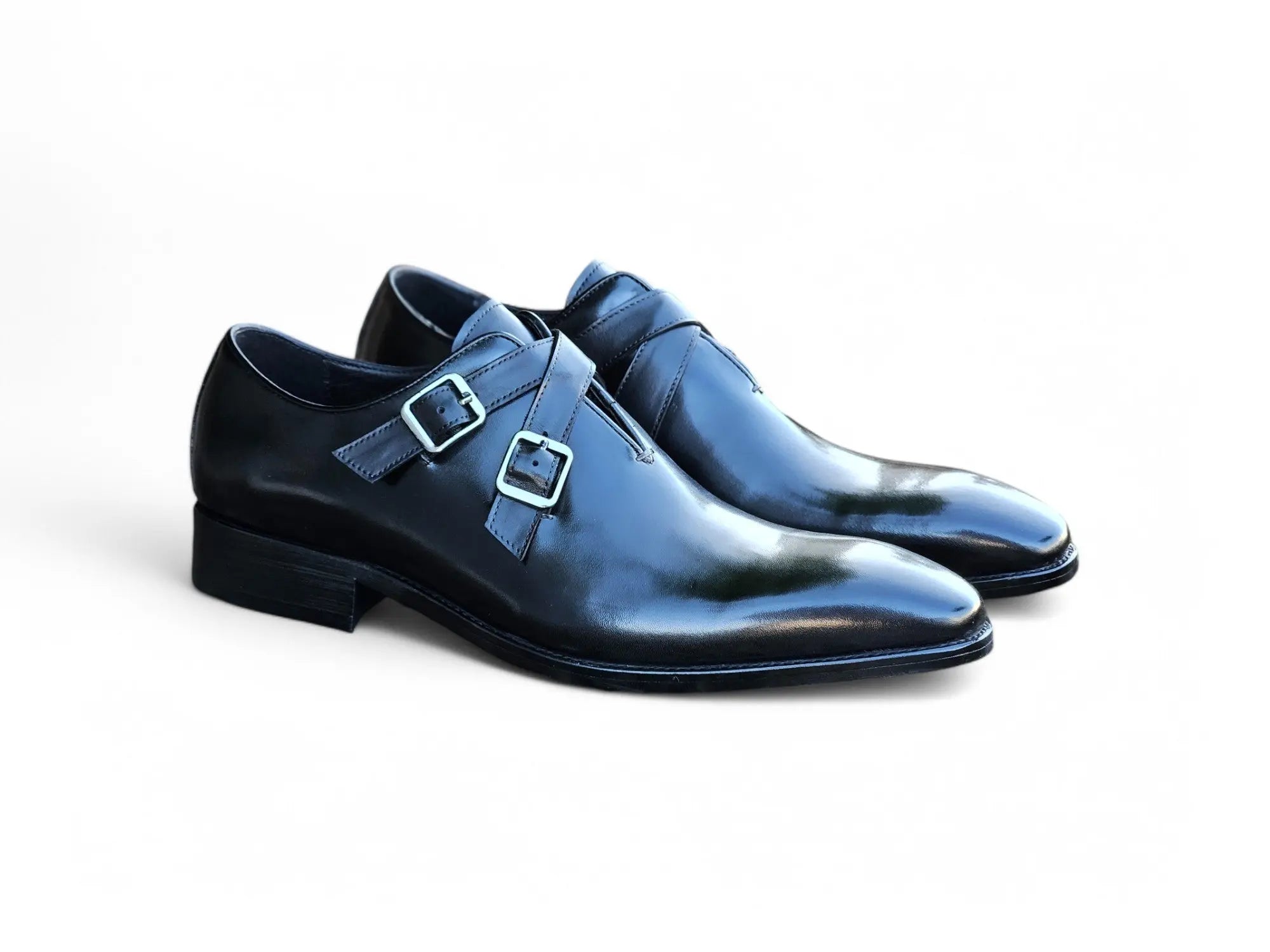 Cross Straps Wholecut Shoe