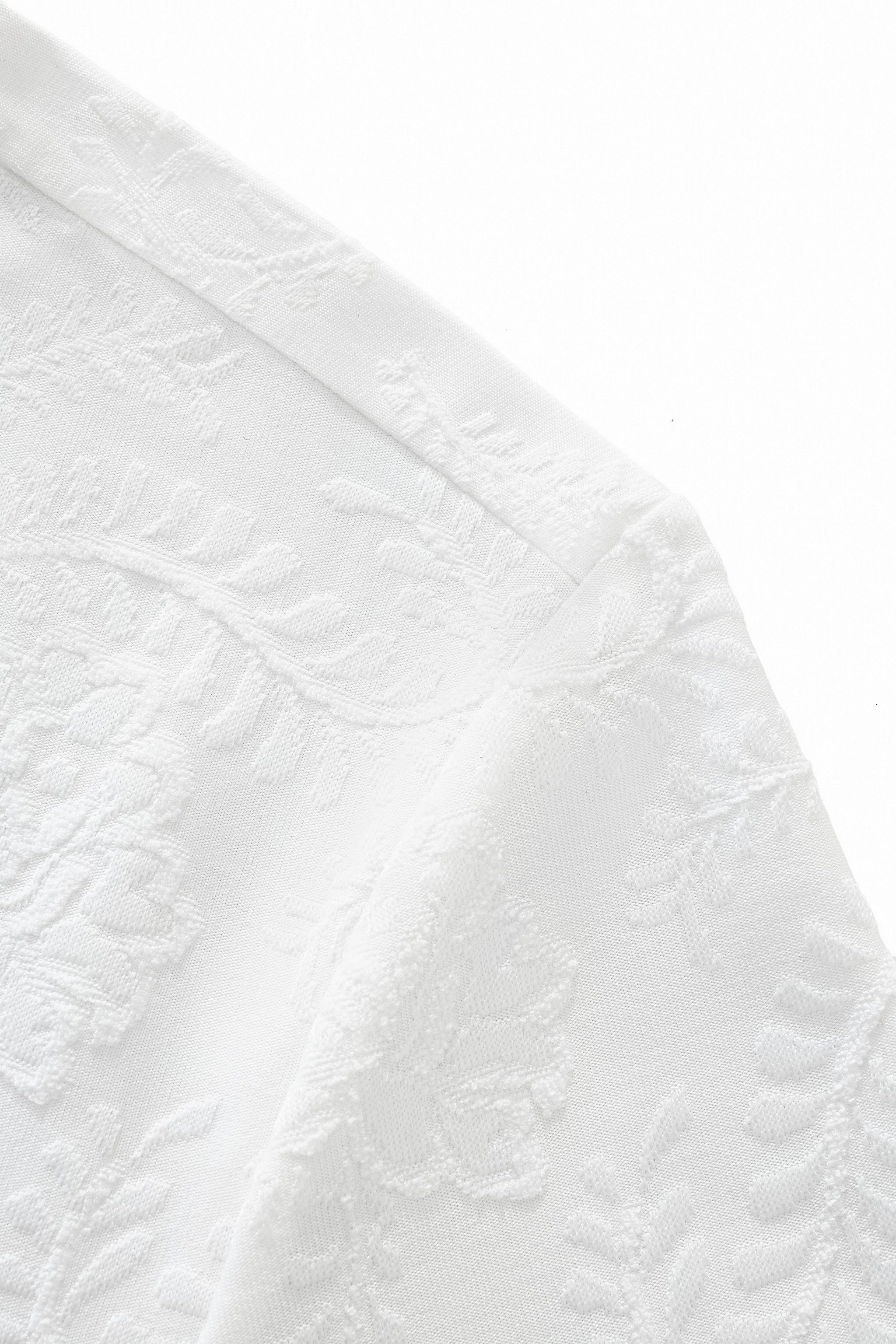 Embossed Paisley Tee – El Baron WHITE