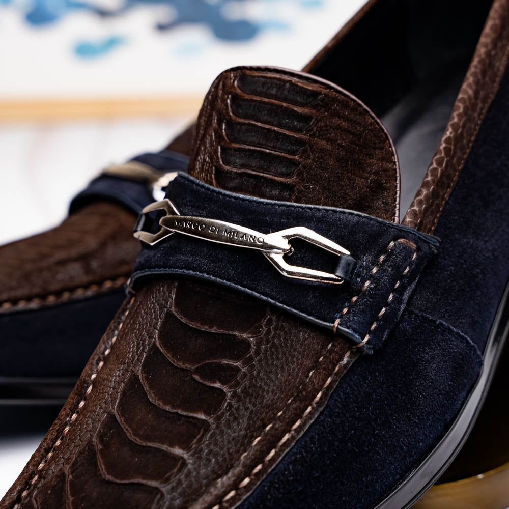 Hugo Brown / Navy